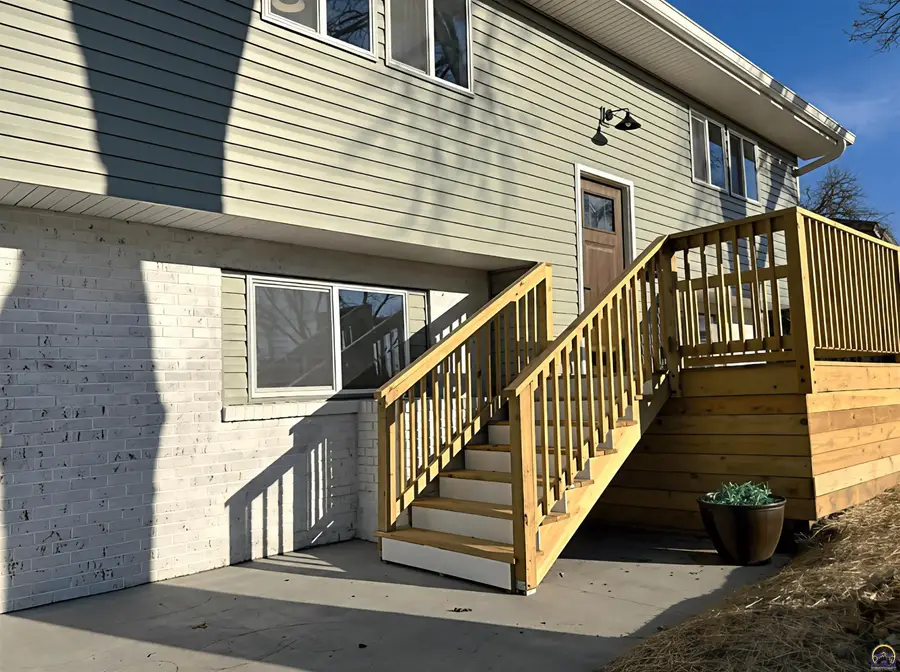 934 Pamela Ln, Lawrence, KS 66049 - #2