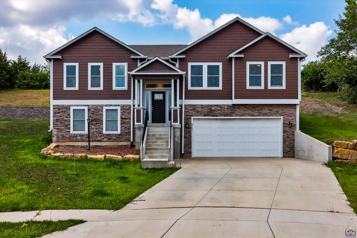 3751 SW Summerfield Dr, Topeka, KS 66610 - #1