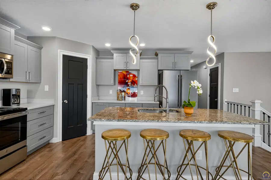 3751 SW Summerfield Dr, Topeka, KS 66610 - #3