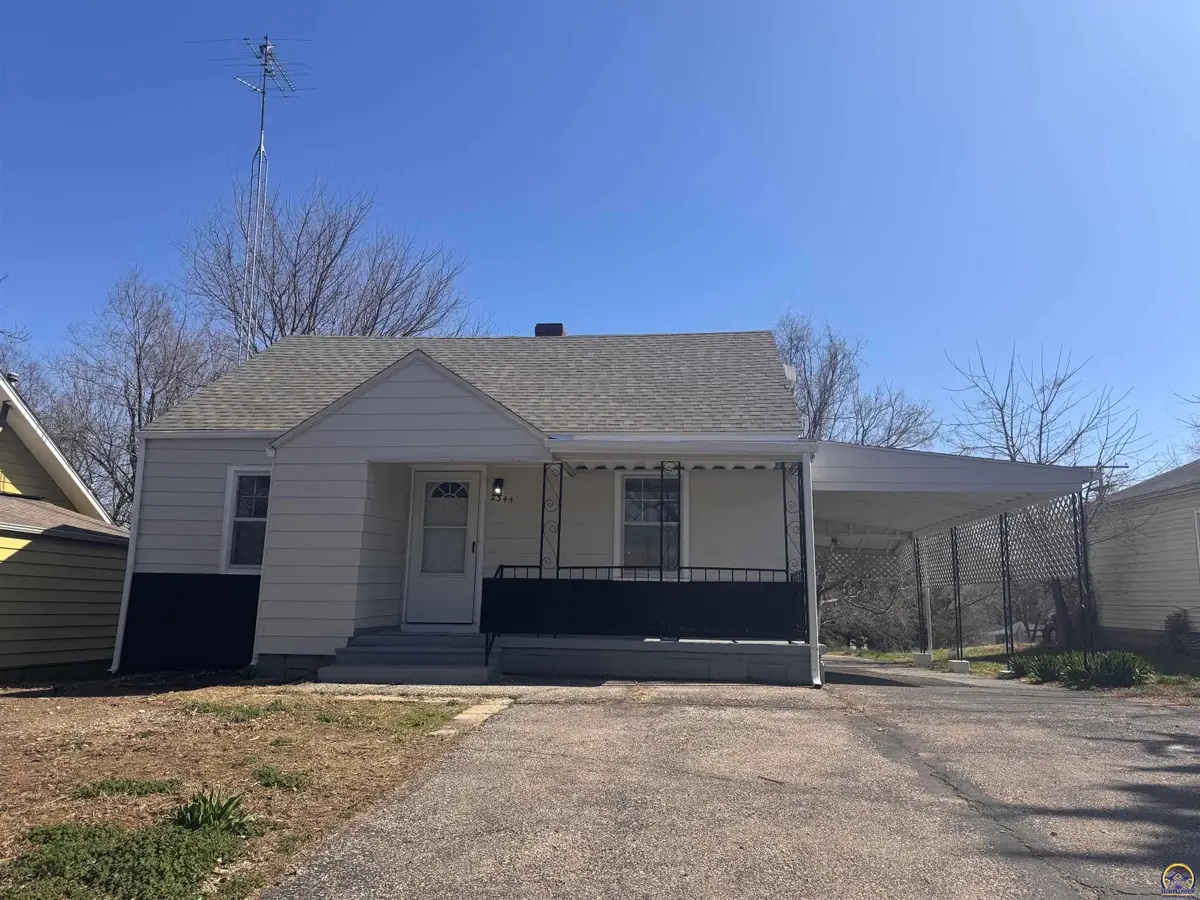 2344 SE Wisconsin Ave, Topeka, KS 66605 - #1
