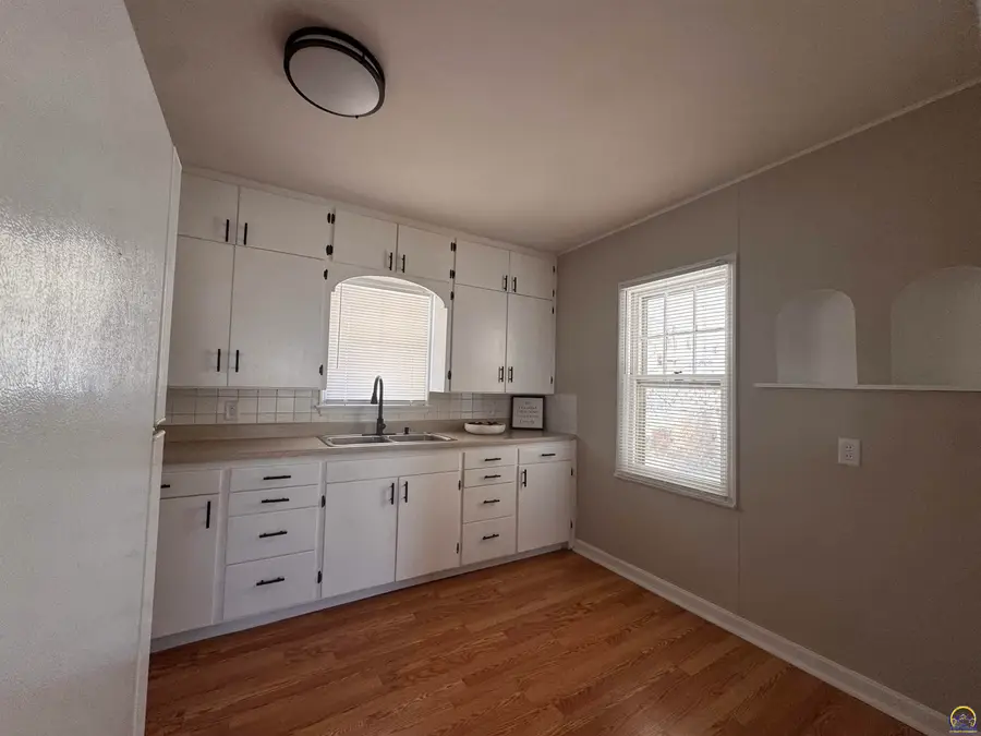 2344 SE Wisconsin Ave, Topeka, KS 66605 - #3