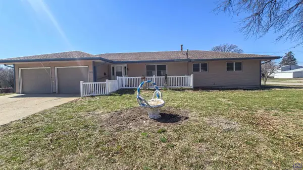 1589 2nd Ave W, Horton, KS 66439