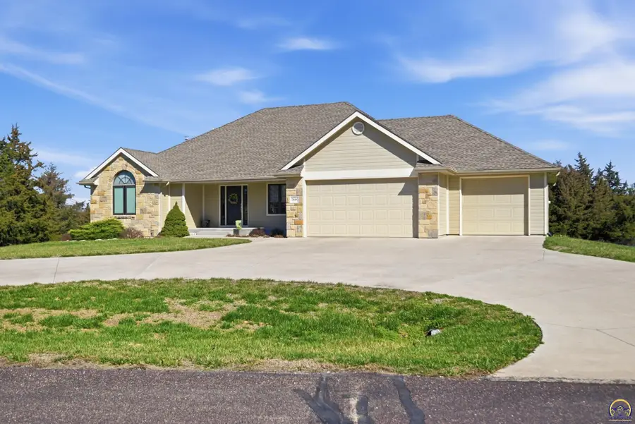 7848 SW Hiawatha Dr, Topeka, KS 66615 - #3