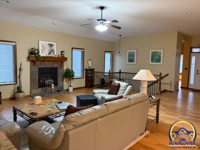 4420 SW Shenandoah Rd, Topeka, KS 66610 - #3