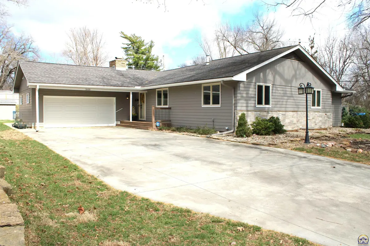 1610 SW Withdean Rd, Topeka, KS 66611 - #1