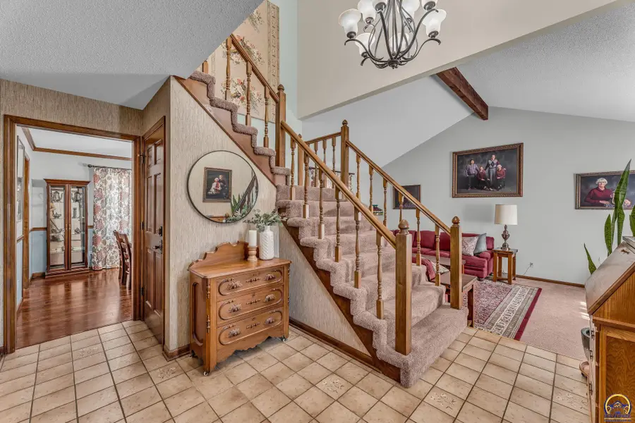 2253 SW Alameda Dr, Topeka, KS 66614-4220 - #3