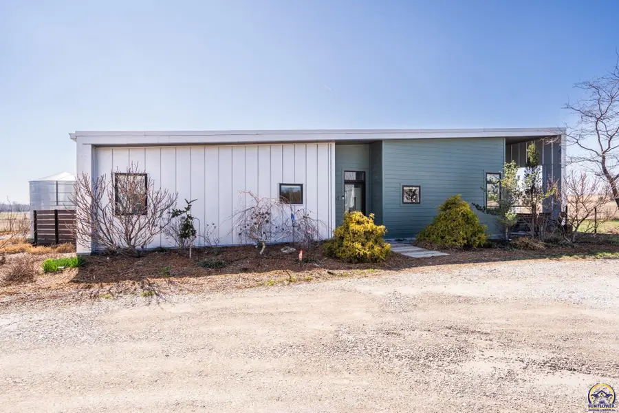 1564 N 450 Rd, Baldwin City, KS 66006 - #3
