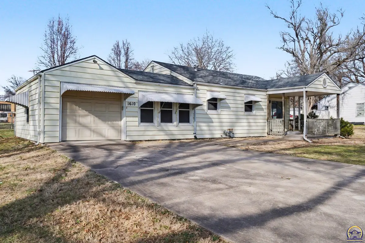 1610 SW 33rd St, Topeka, KS 66611 - #1