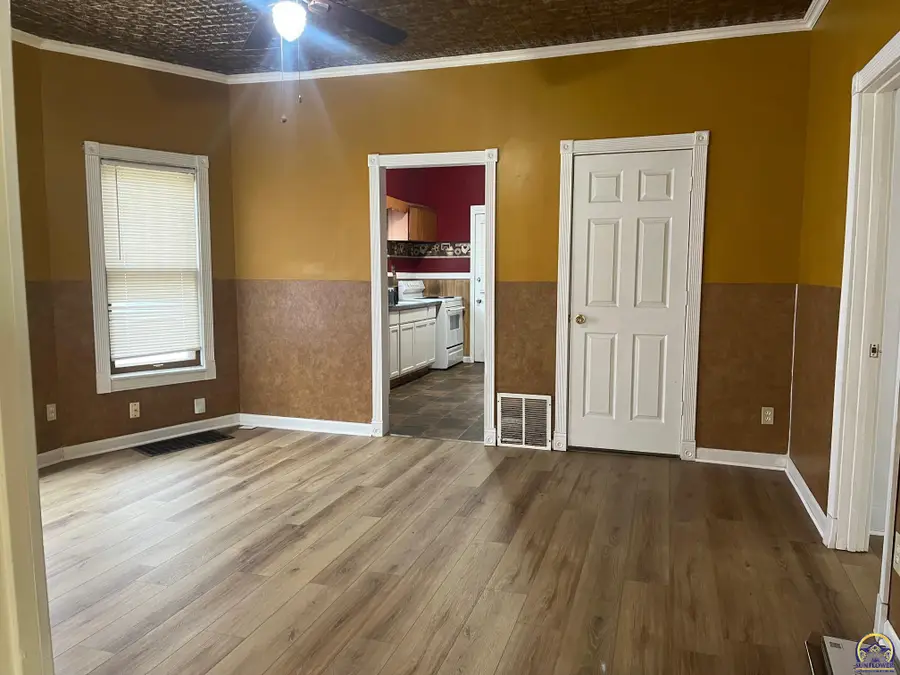 1800 SW Lincoln St, Topeka, KS 66604 - #3