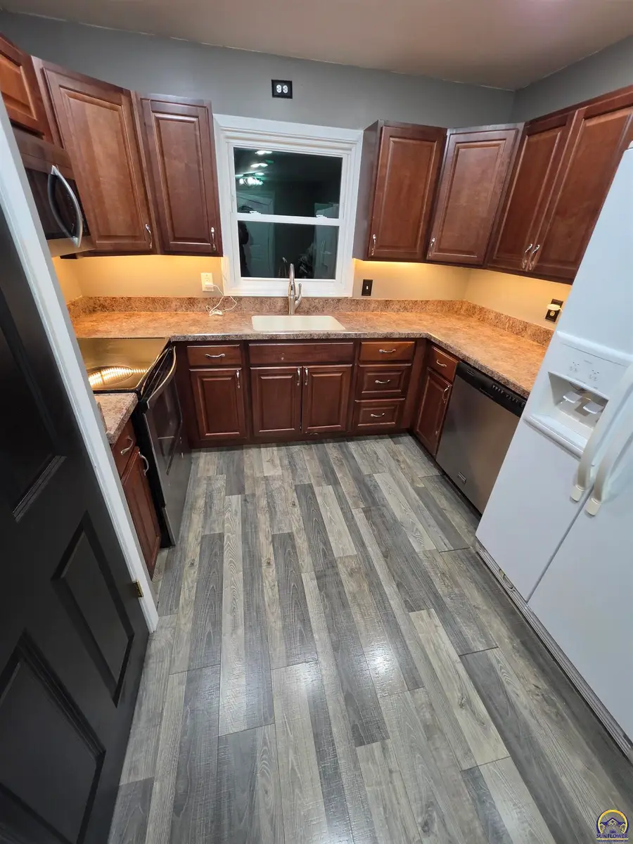 4632 NW 35th St, Topeka, KS 66618 - #3