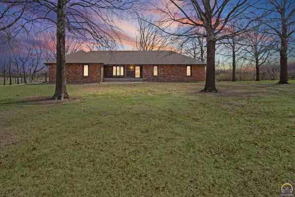 5320 SW Burlingame Rd, Topeka, KS 66609