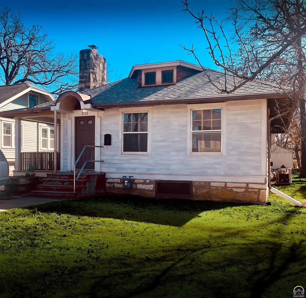 1721 NW Belvoir Ct, Topeka, KS 66606 - #1