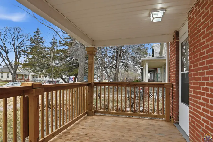 420 SW Clay St, Topeka, KS 66606 - #3
