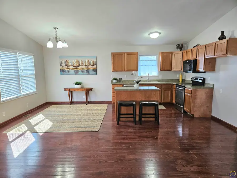 2301 SE Adams St, Topeka, KS 66605 - #3