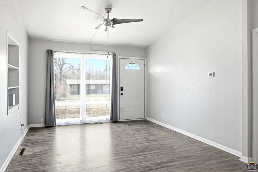 3120 SW Central Park Ave, Topeka, KS 66611 - #2