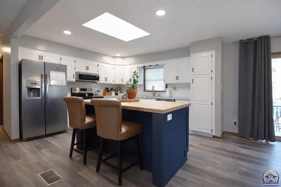 2809 SW Ashworth Pl, Topeka, KS 66614 - #3