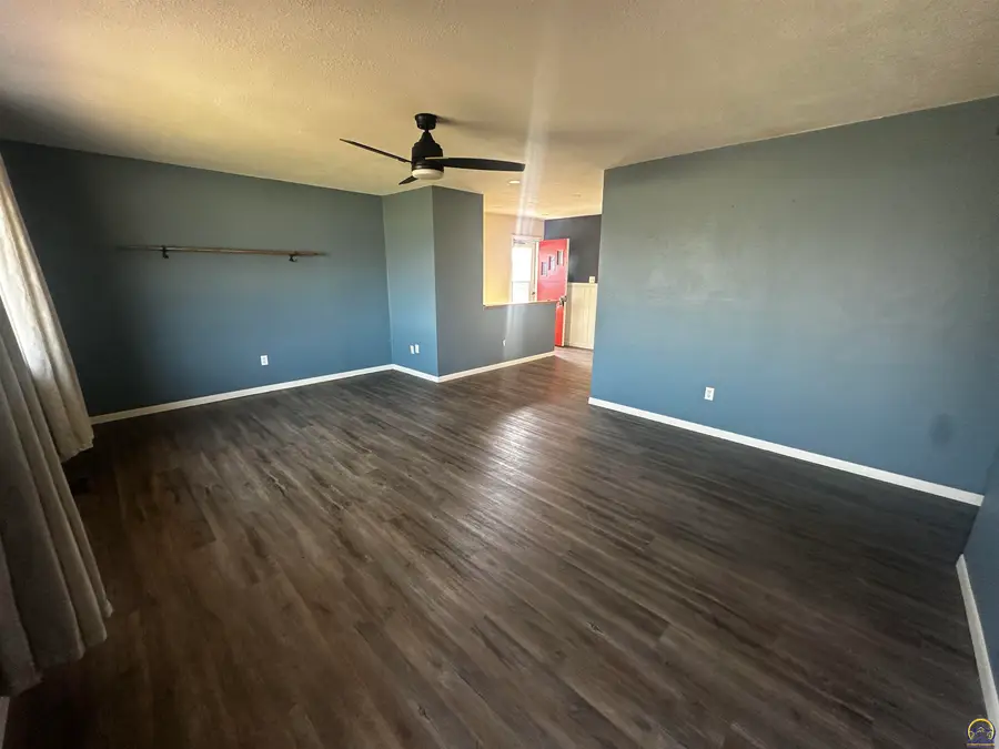 501 E Main St, Meriden, KS 66512 - #2