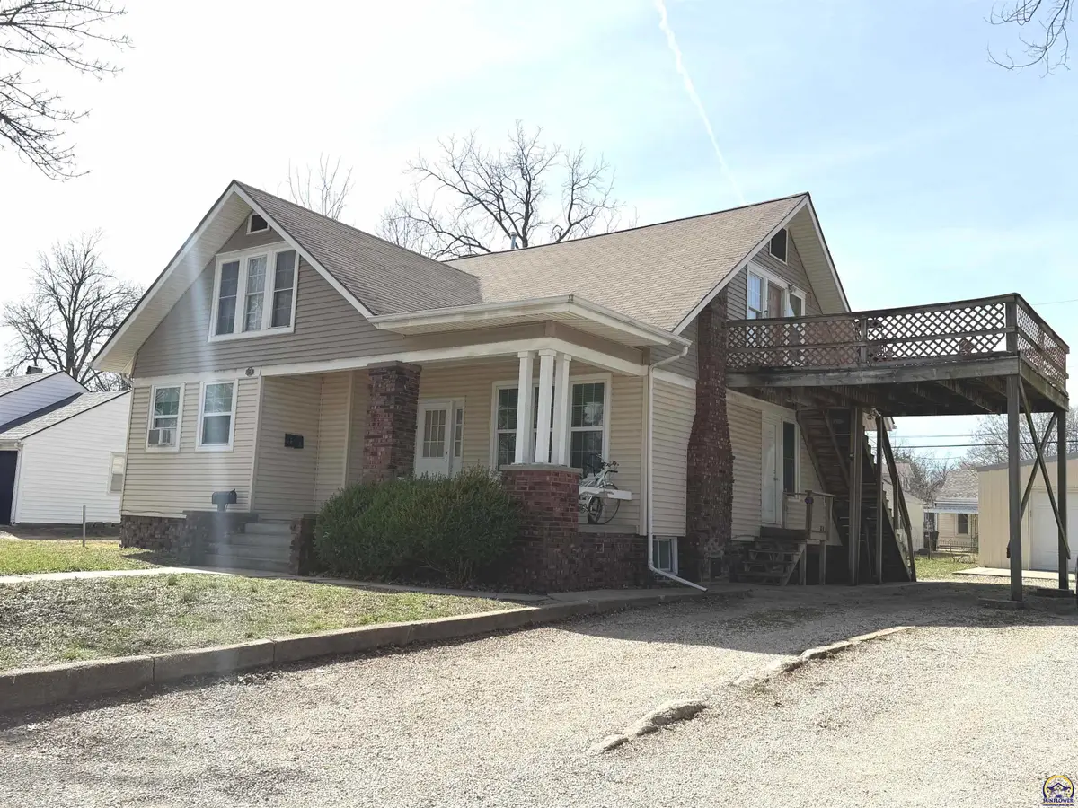 615 SW High Ave, Topeka, KS 66606 - #1