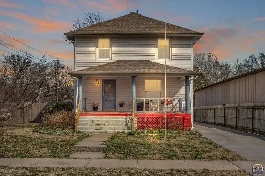 502 Orange St, Rossville, KS 66533 - #3