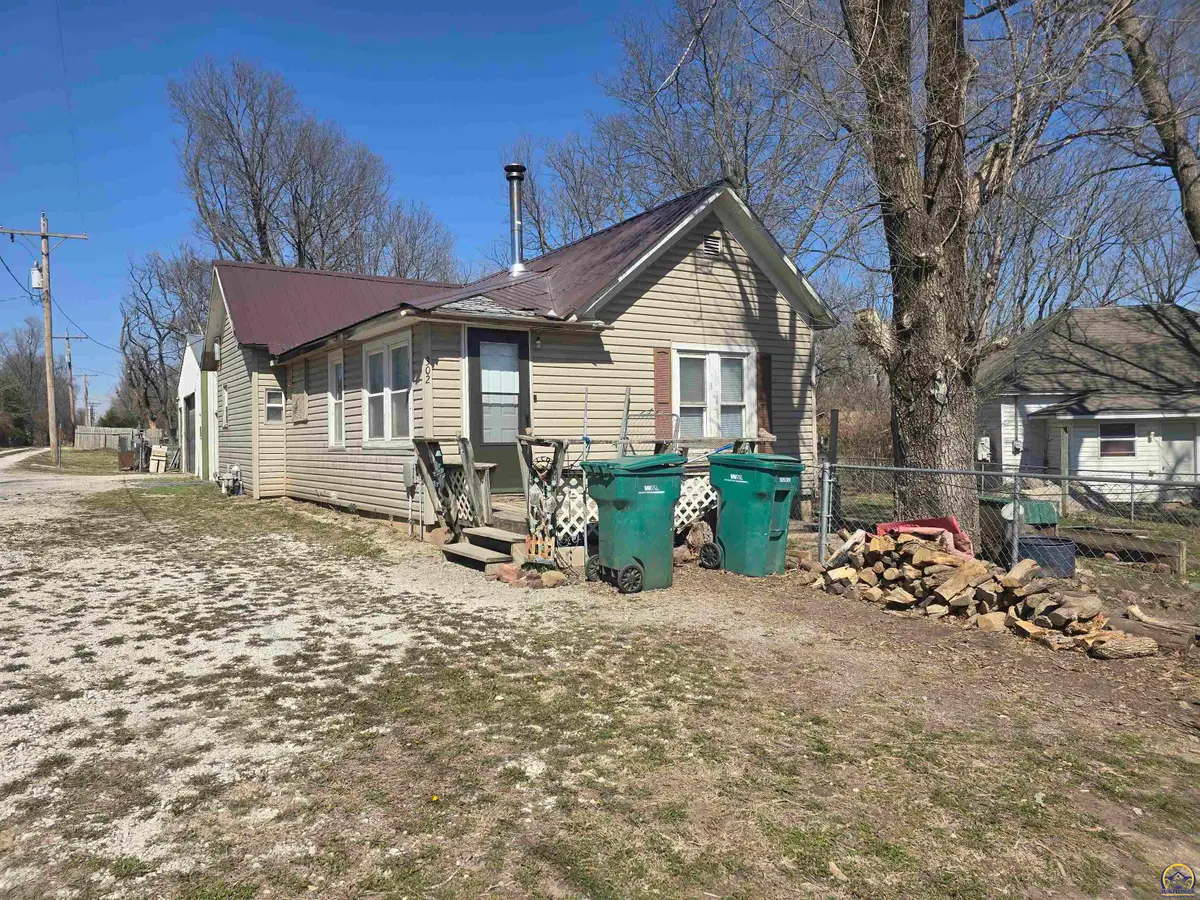 302 Second St, Denison, KS 66419 - #1