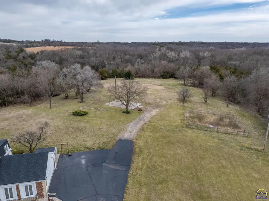 4210 Wam Teau Dr, Wamego, KS 66547 - #2