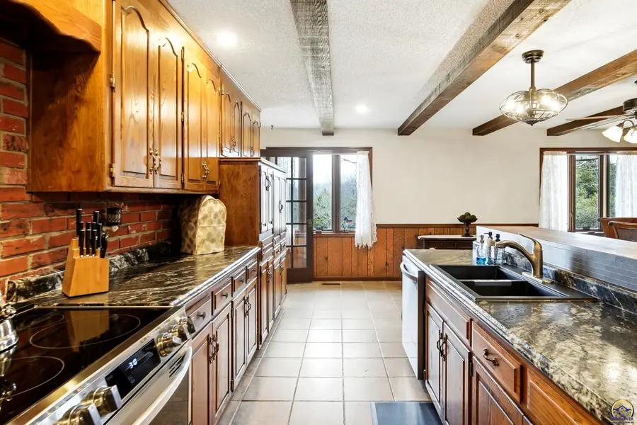 5425 SW Mission Ave, Topeka, KS 66610 - #3