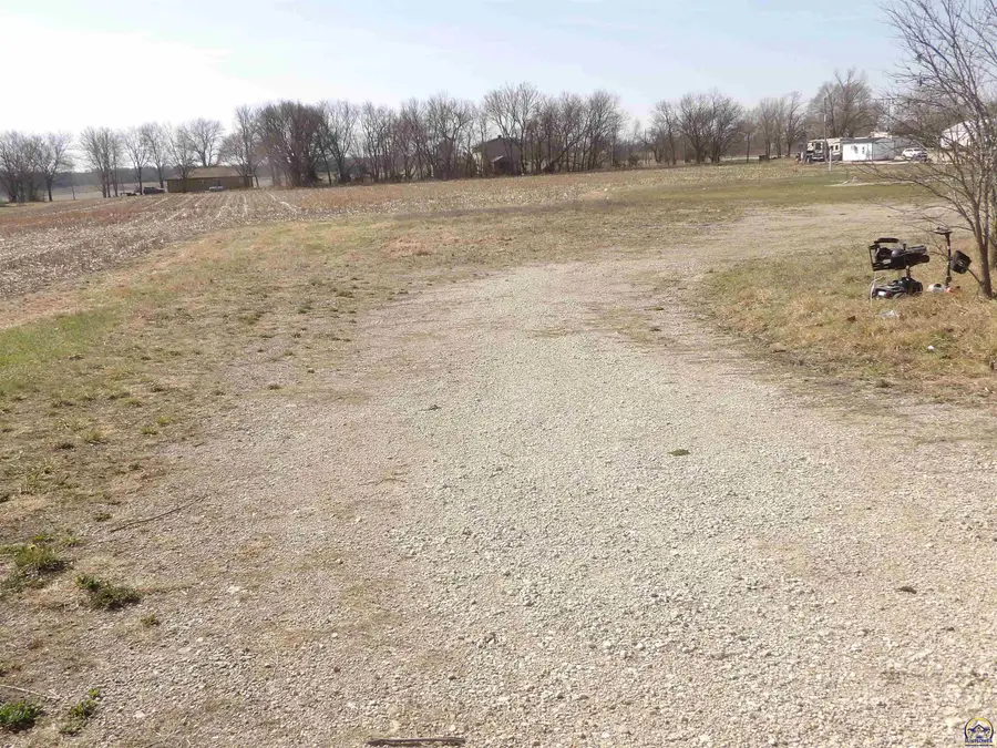 610 W 7th St, Emmett, KS 66422 - #2