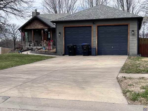 3409 NW Harold Ct, Topeka, KS 66618