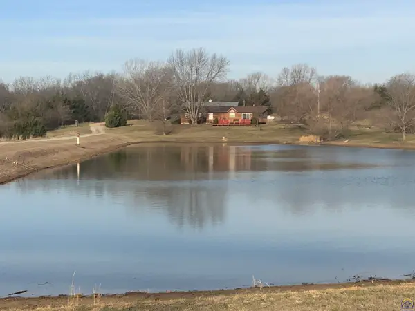 10035 West Lake Rd, Ozawkie, KS 66070