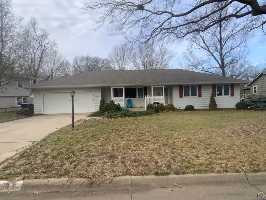 2869 SW Jewell Ave, Topeka, KS 66611 - #2