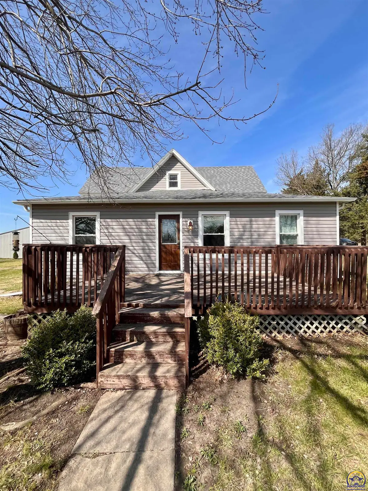 133 E Third St, Allen, KS 66833 - #1