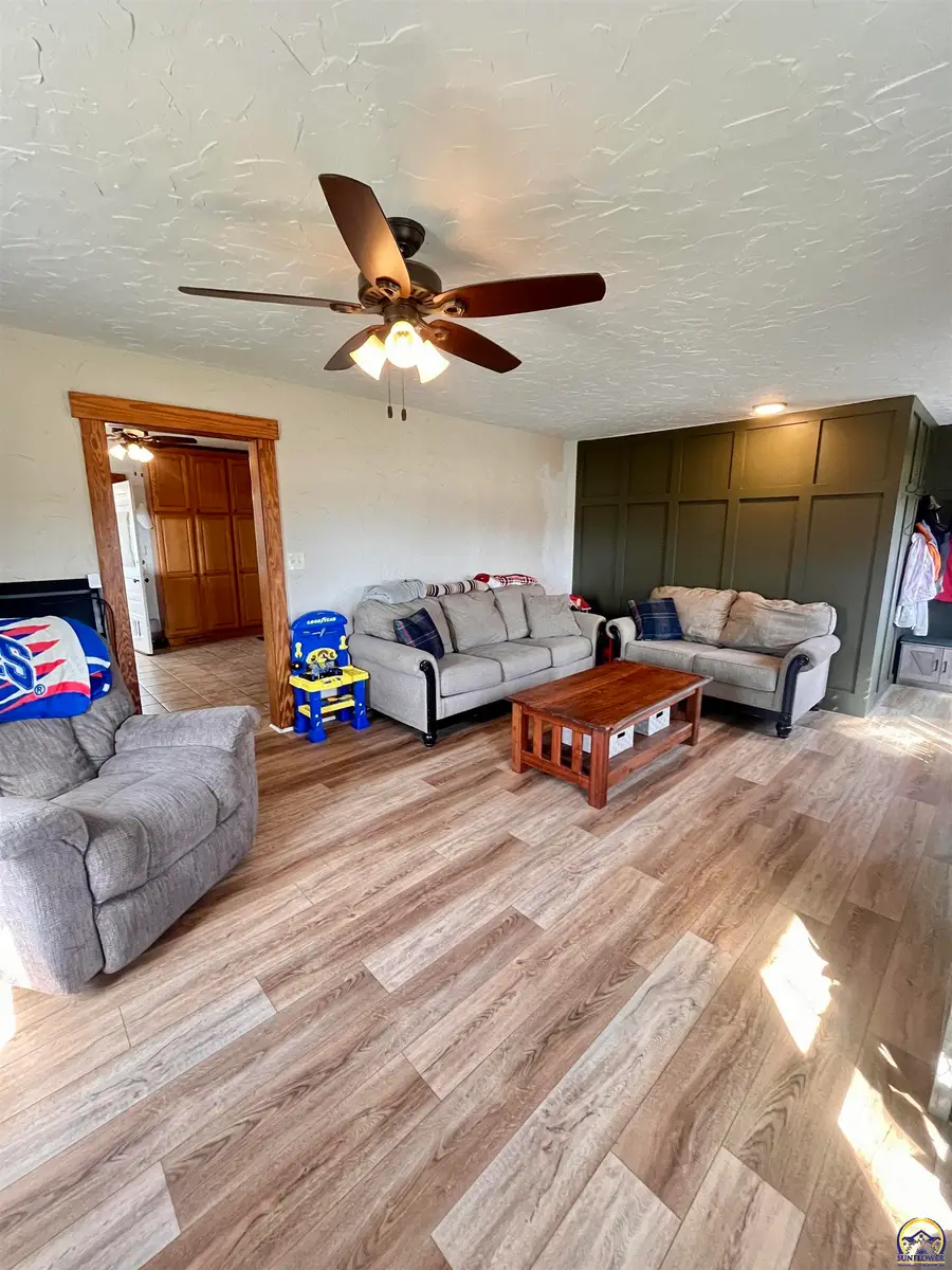 133 E Third St, Allen, KS 66833 - #3