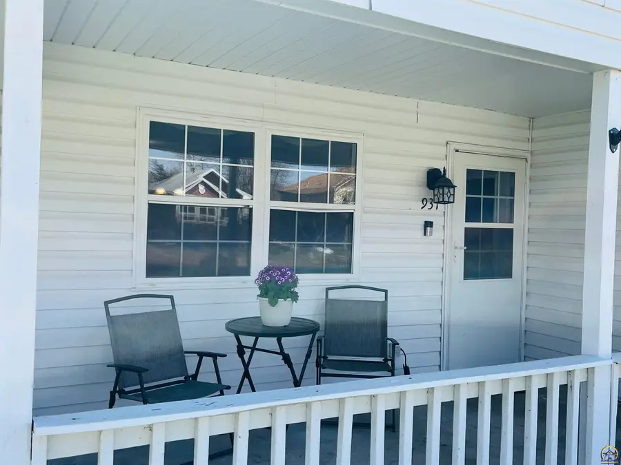 931 La Salle St, Lawrence, KS 66044 - #3