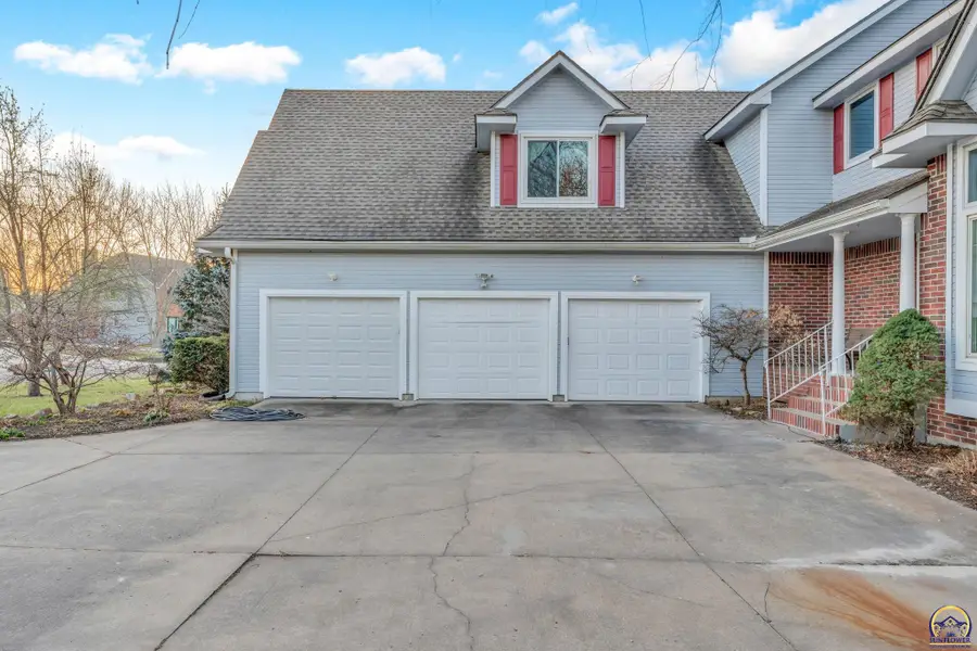 7433 SW Falcon St, Topeka, KS 66610 - #3