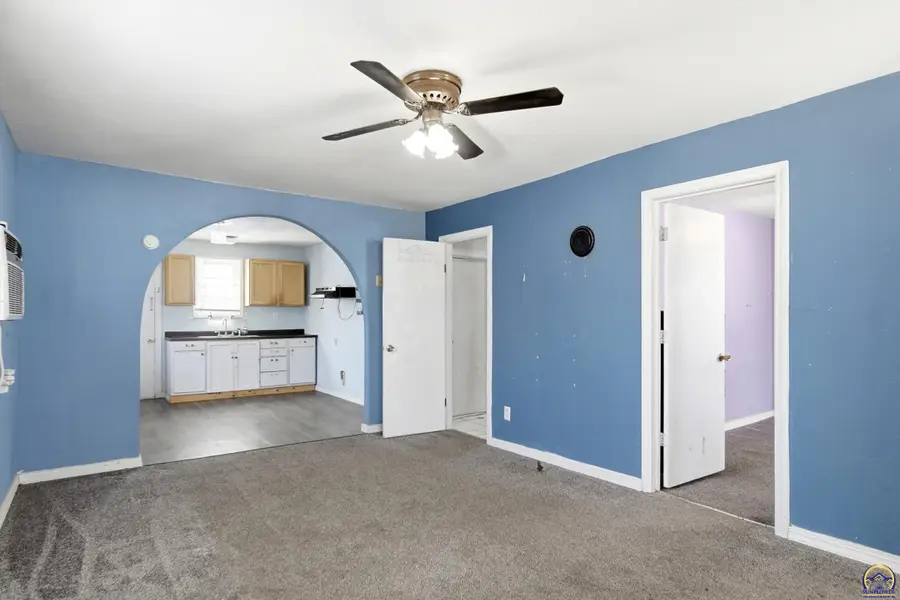 1209 NW Laurent St, Topeka, KS 66608 - #3