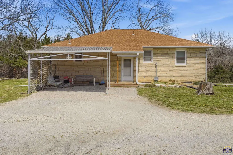 133 E 141st St, Carbondale, KS 66414 - #2