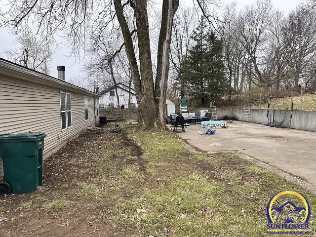 708 Warren St, Oskaloosa, KS 66066 - #3