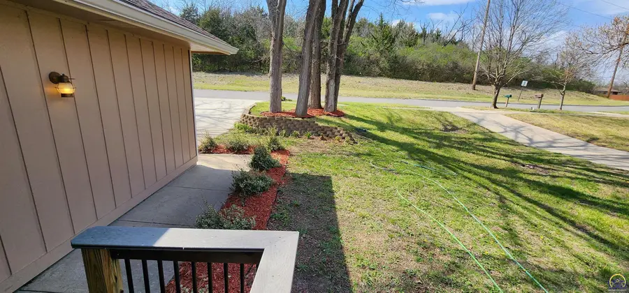 3524 SW Skyline Pky, Topeka, KS 66614 - #3