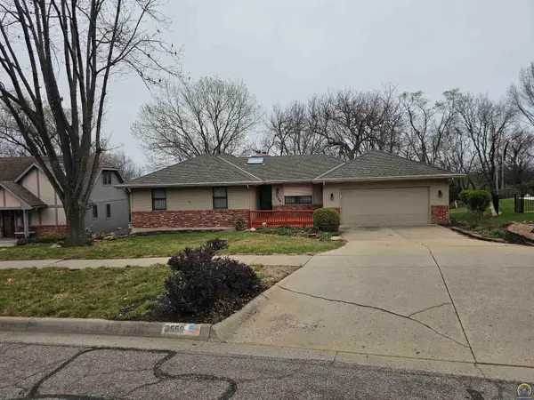 3556 SW Summerwood Rd, Topeka, KS 66614