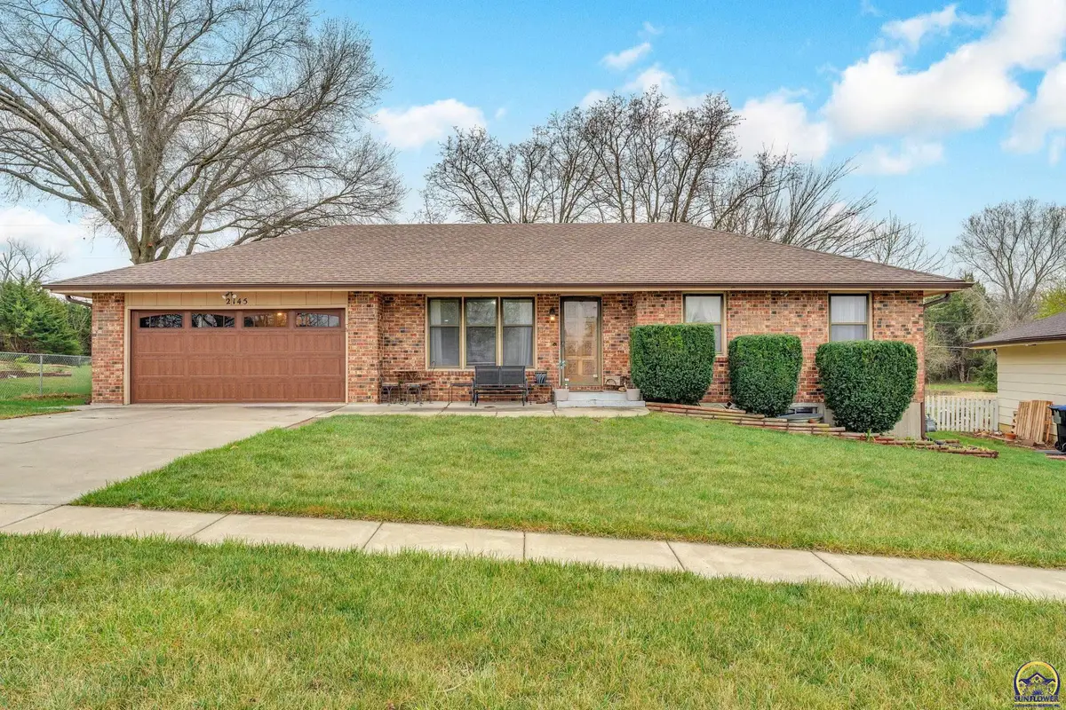 2145 SE 38th Cir, Topeka, KS 66609 - #1