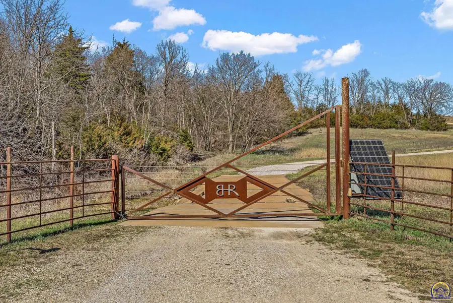 374 N 750 Rd, Overbrook, KS 66524 - #3