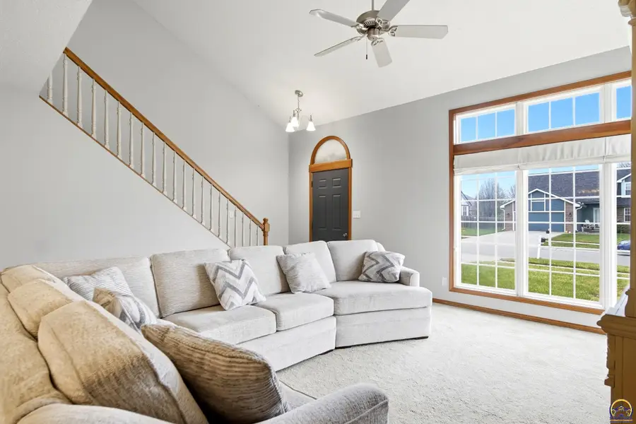 2516 SW Wexford Dr, Topeka, KS 66614 - #2