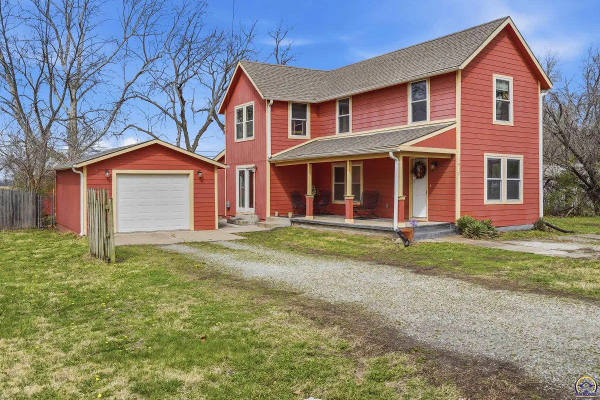 1917 NW West St, Topeka, KS 66608 - #1