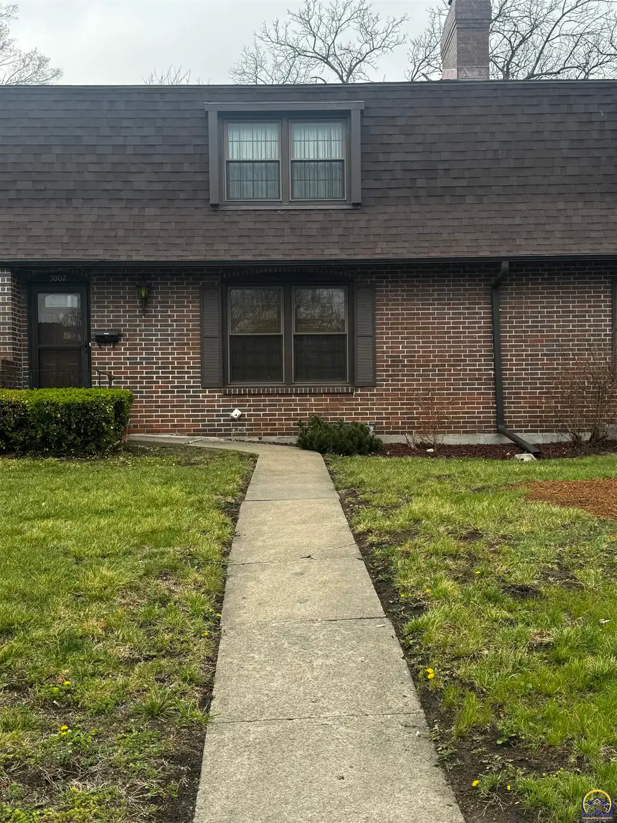 5002 SW 28th St, Topeka, KS 66614 - #2