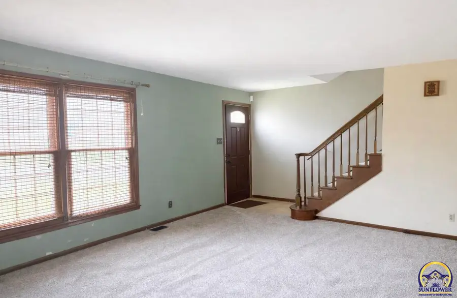 5002 SW 28th St, Topeka, KS 66614 - #3