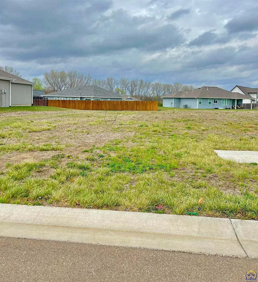 7636 SW 24th Ter, Topeka, KS 66614 - #3