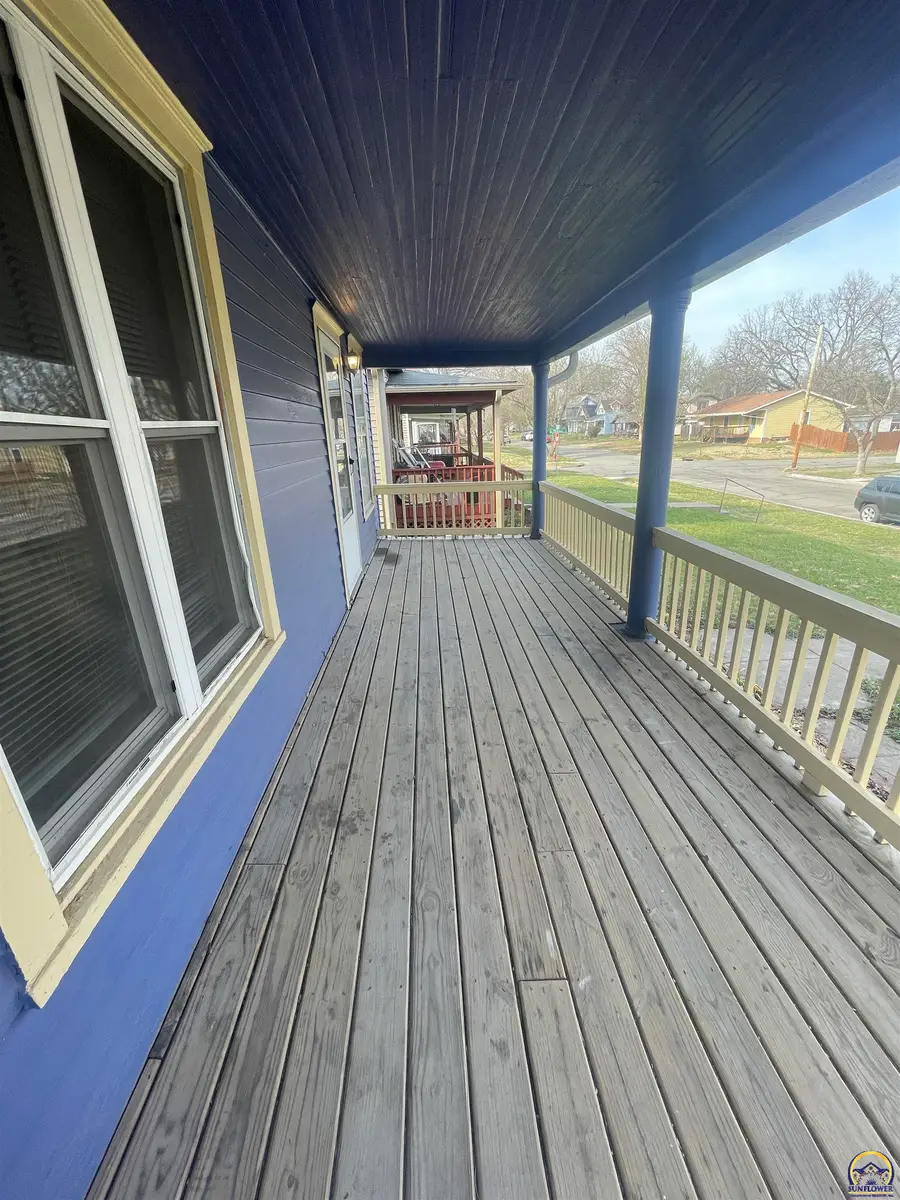 1159 SW Plass Ave, Topeka, KS 66604 - #2