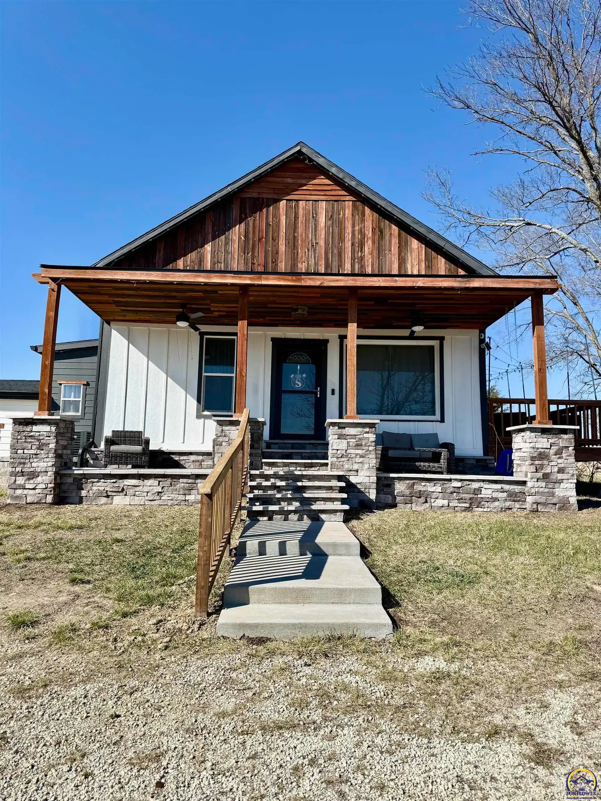 6226 NW Huxman Rd, Topeka, KS 66618 - #1