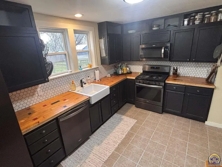 333 Pine Ln, Cottonwood Falls, KS 66845 - #2