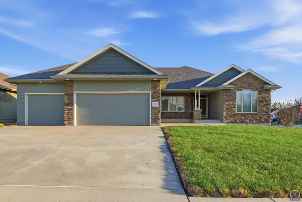 3310 SW 44th Ter, Topeka, KS 66610